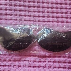 Sticky cup strapless bra size A cup